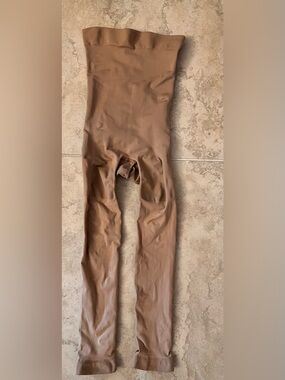 SKIMS Sculpting Tights in Cocoa